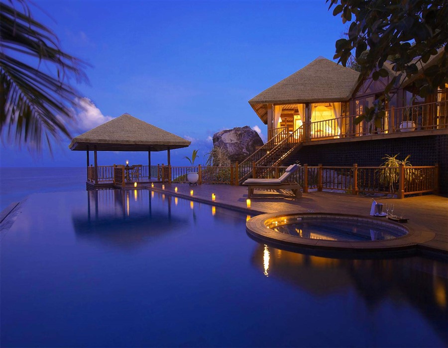 Luxury_experience_HOME_easyweek_(900_x_700).jpg