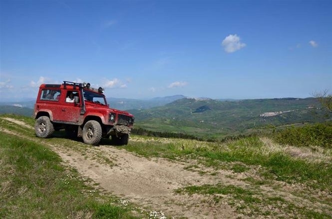 Adventure along the Tratturo Magno - trekking & off-road vehicles